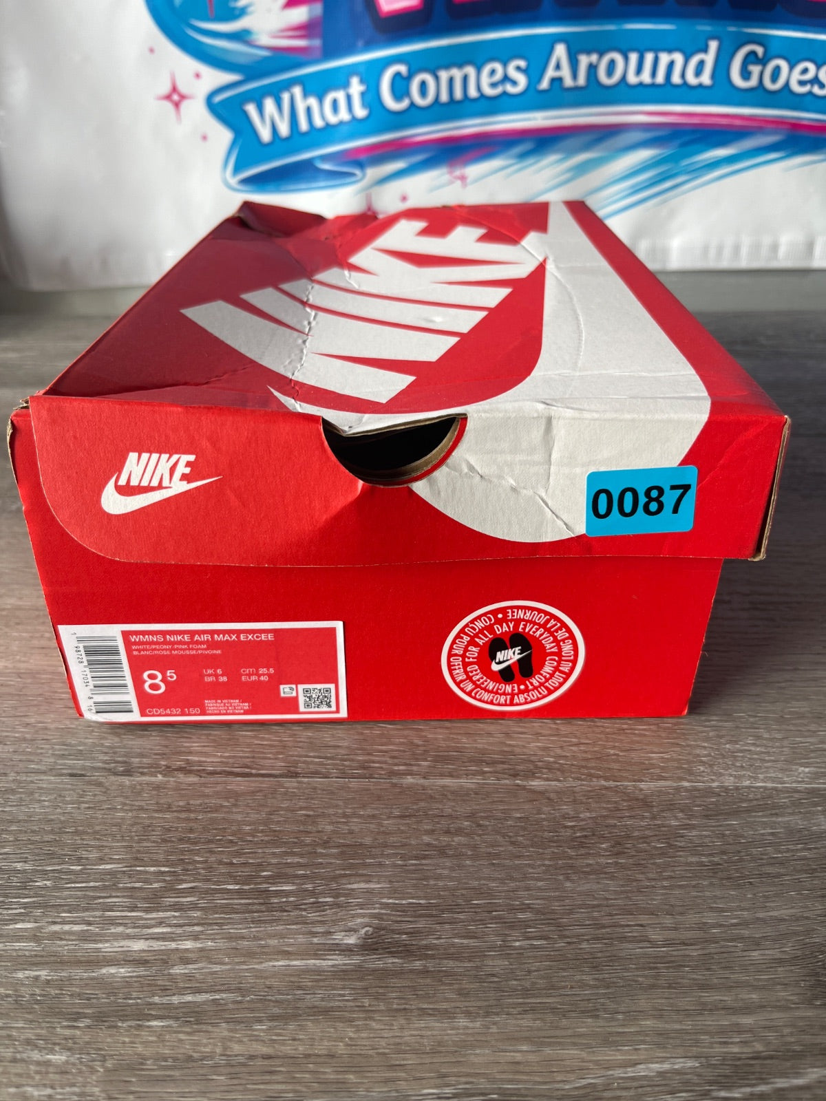 Nike Air Max Excee (Size W8.5)