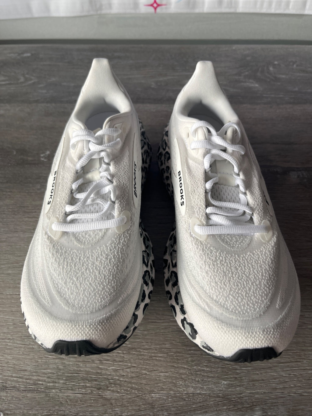 Brooks Revel 9 Sneaker (Size W8)