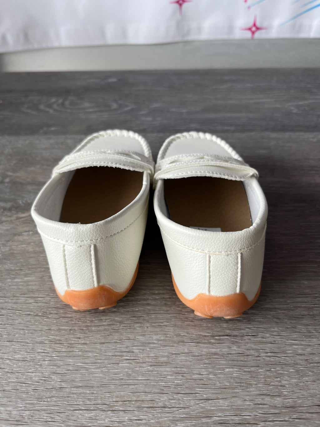 White Toddler Loafer (Size 8)