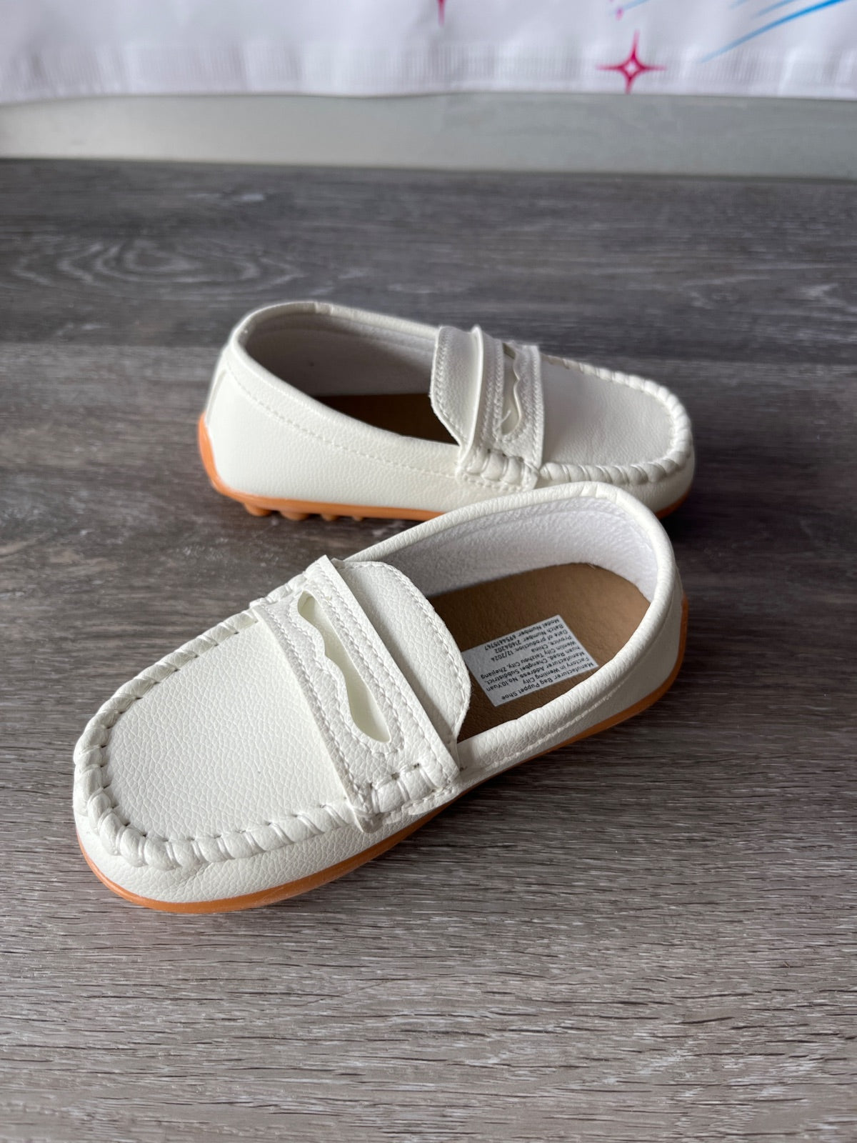 White Toddler Loafer (Size 8)