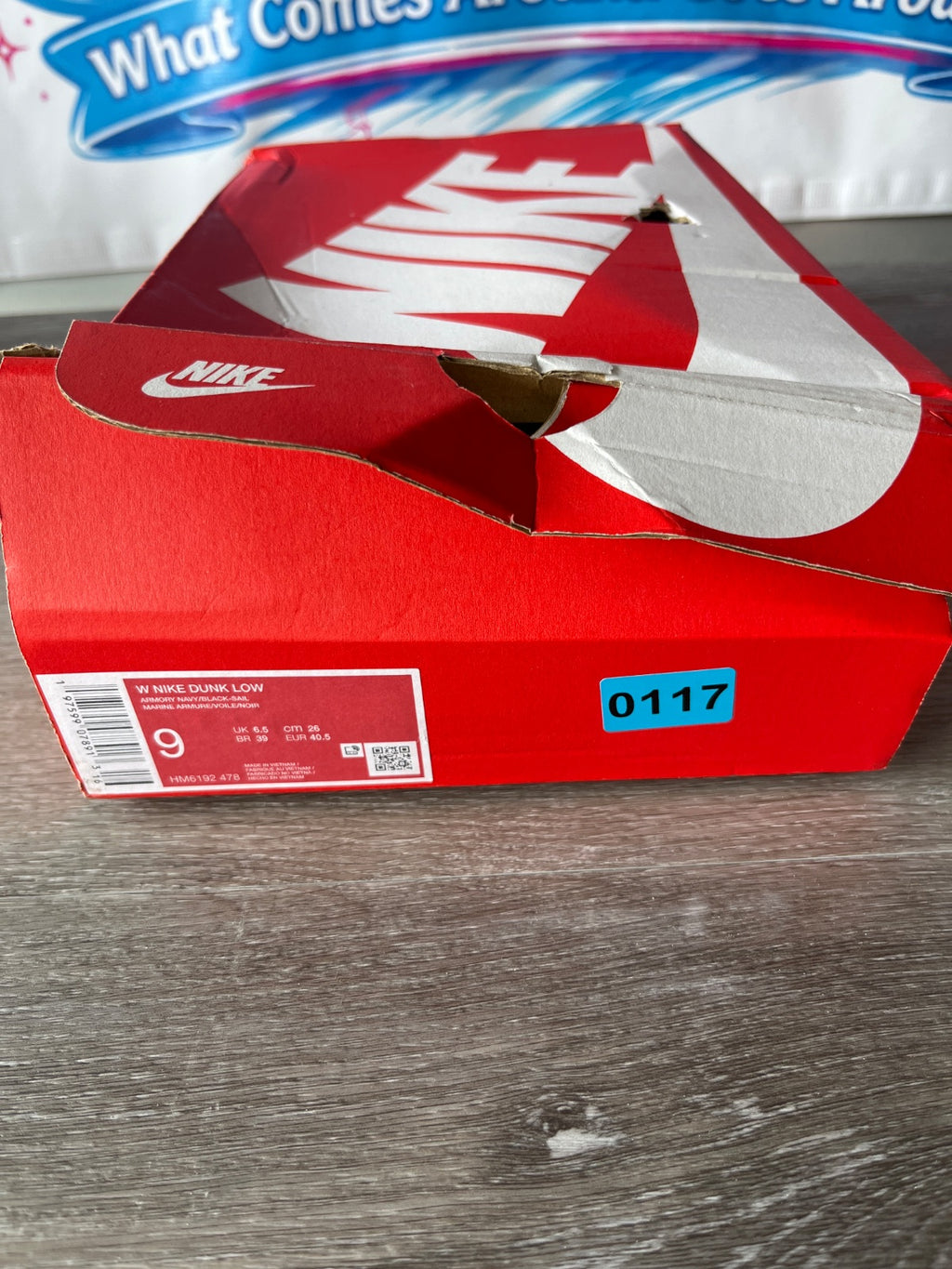 Nike Dunk Low (Size W9)