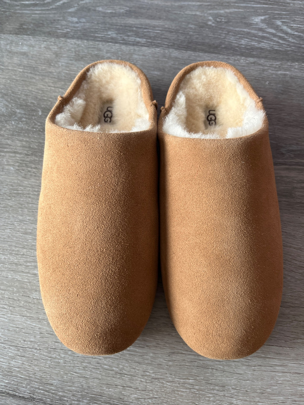 Ugg Ella Slip On (Size W8)