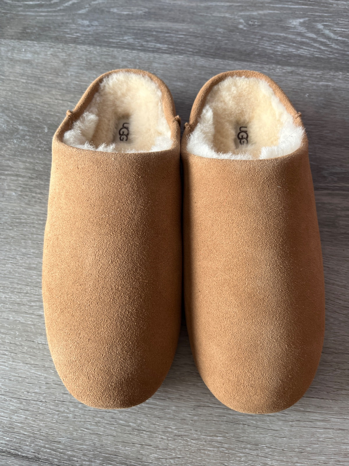 Ugg Ella Slip On (Size W8)