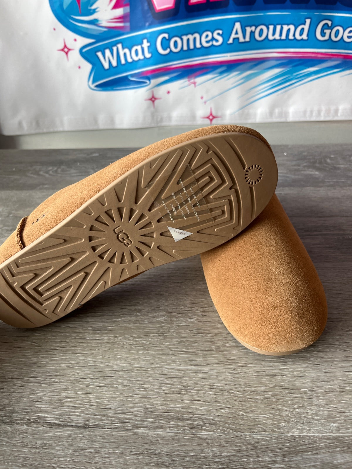 Ugg Ella Slip On (Size W8)