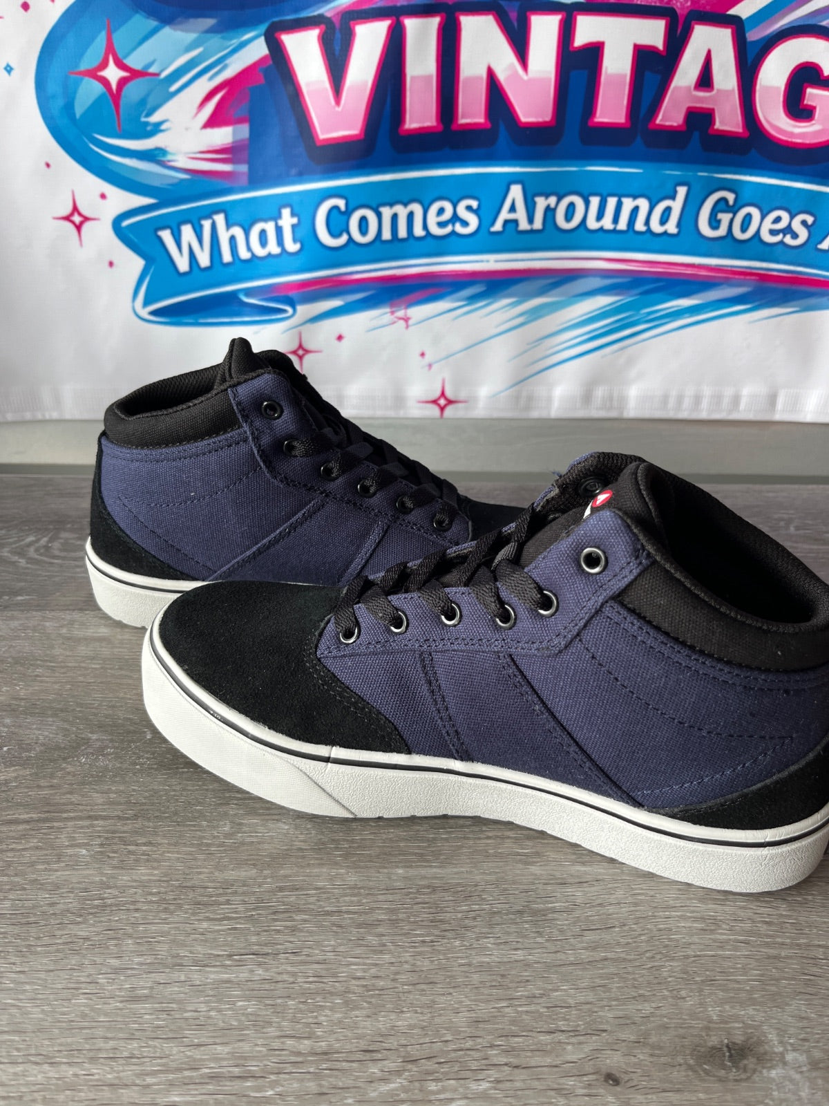 Airwalk Venice Mid (Size M8)