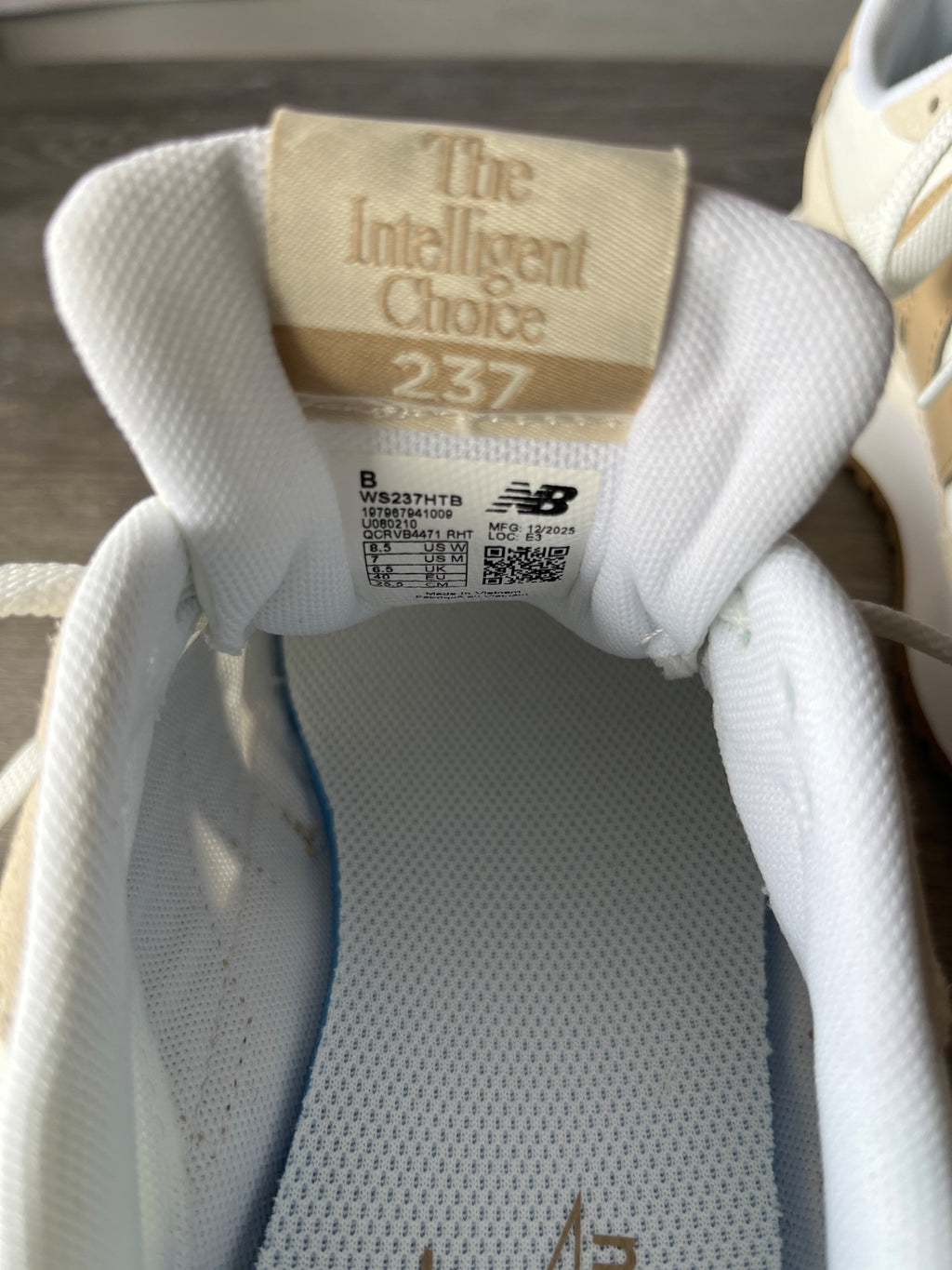 New Balance 237 (Size W8.5)