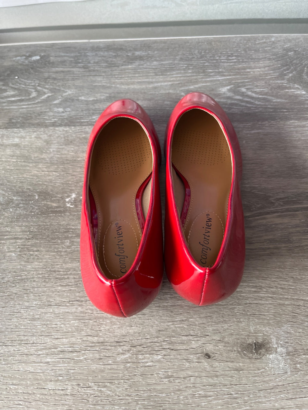Comfort View Vida Wide Width Heels (Size W8)