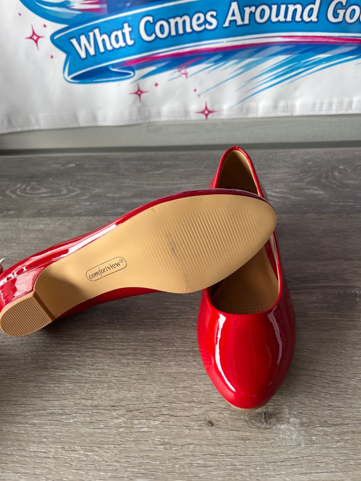 Comfort View Vida Wide Width Heels (Size W8)