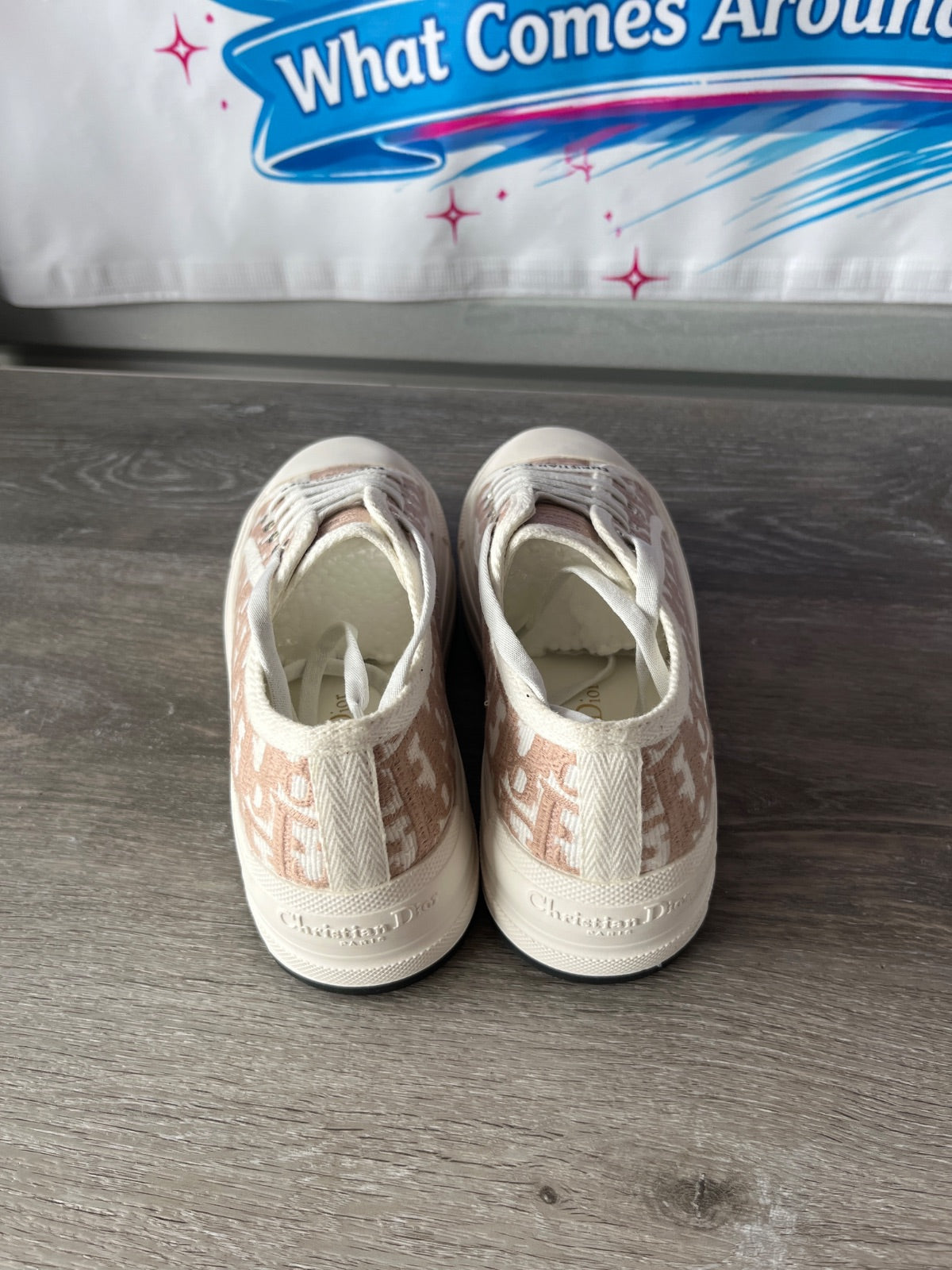 Christian Dior Sneaker (Size W7)