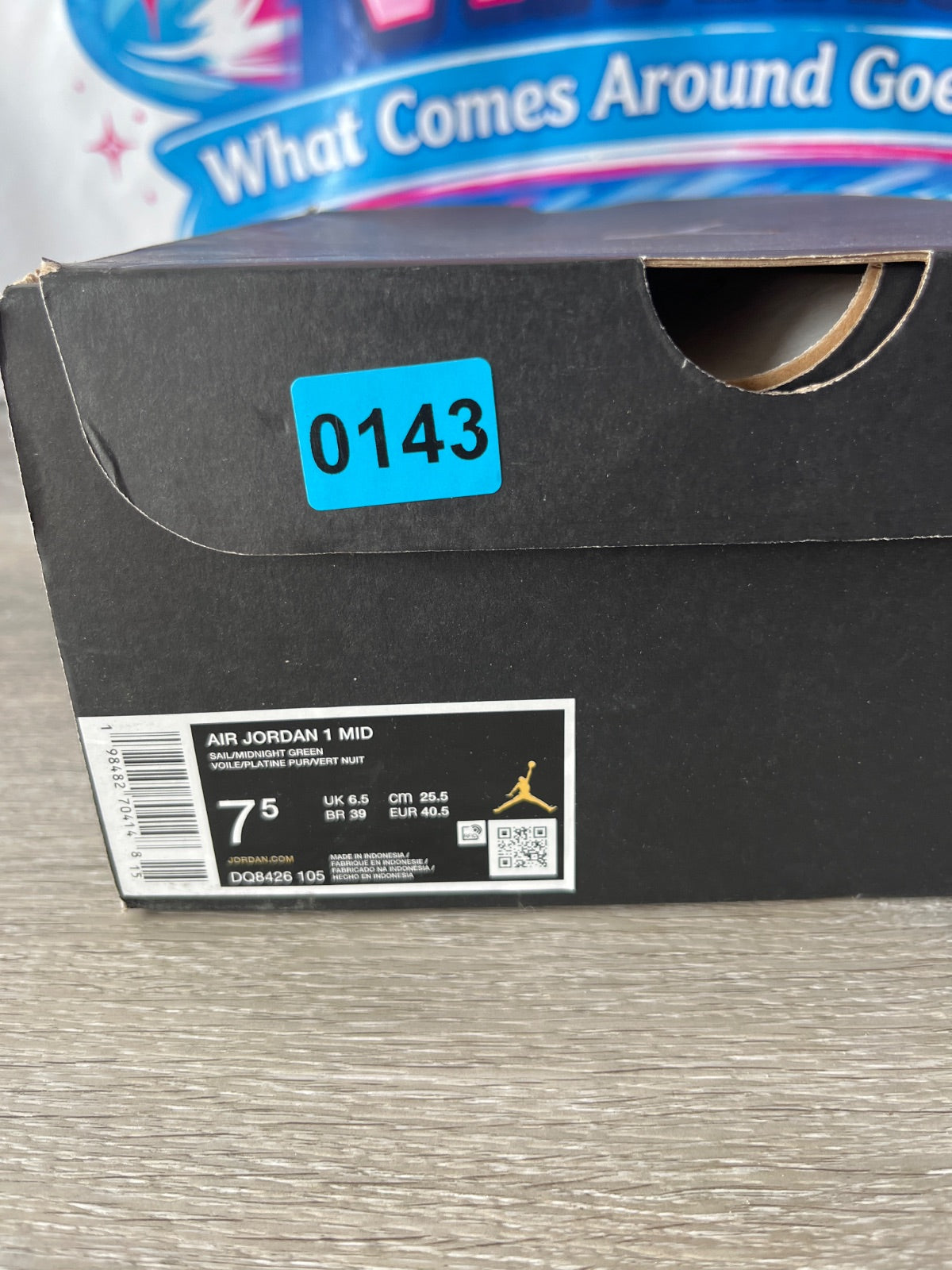 Nike Air Jordan 1 Mid (Size M7.5)