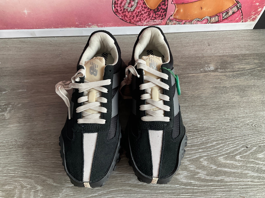 New Balance Black Moonbeam (Size W8 M6.5)