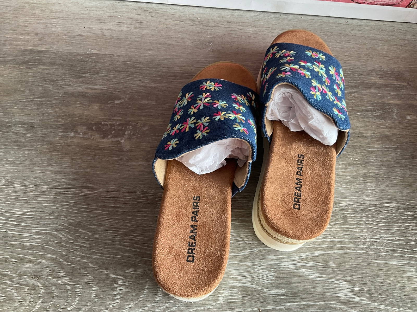 Dream Pairs Denim Floral (Size W7.5)