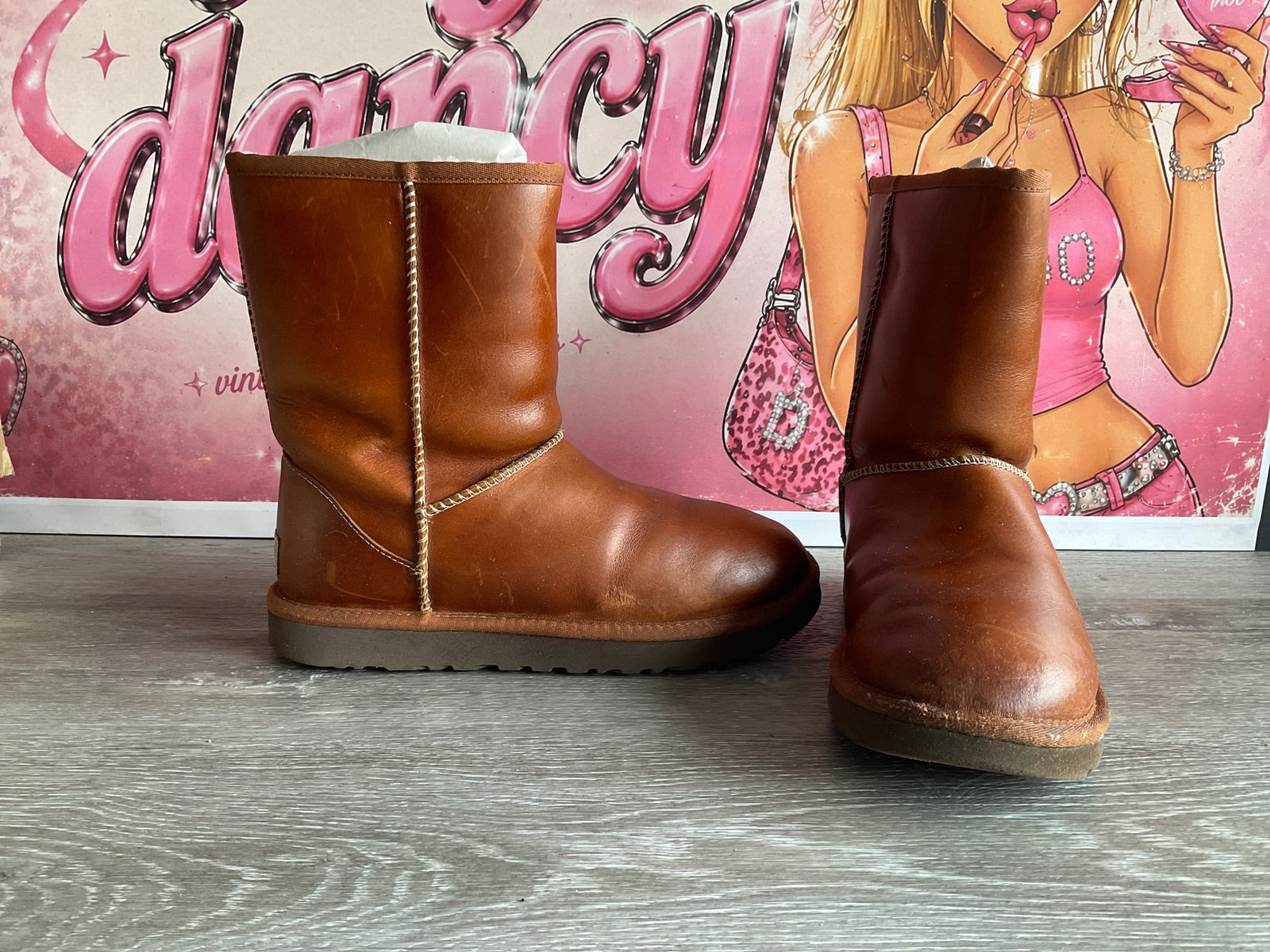 Ugg Classic Short Leather (Size W8)
