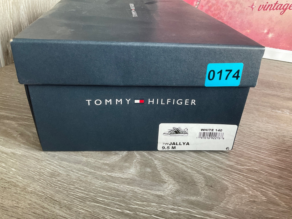 Tommy Hilfiger Jallya (Size M9.5)