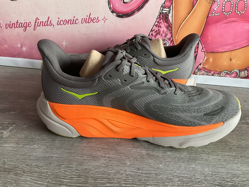 Hoka M Arahi8 (Size M11.5)