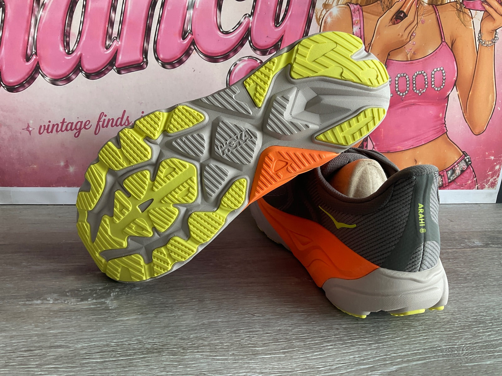 Hoka M Arahi8 (Size M11.5)