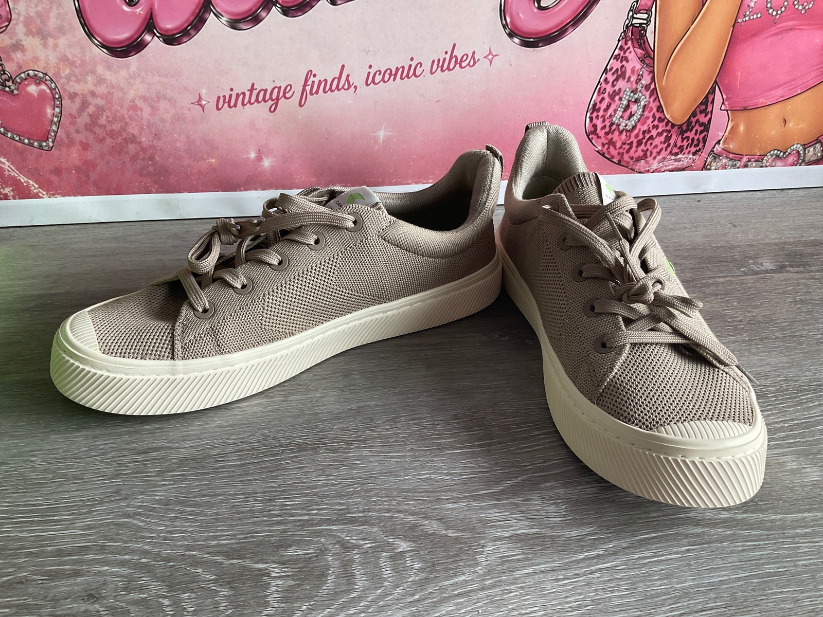 Cariuma Knit Sand (Size M11)