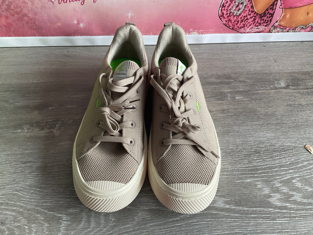 Cariuma Knit Sand (Size M11)
