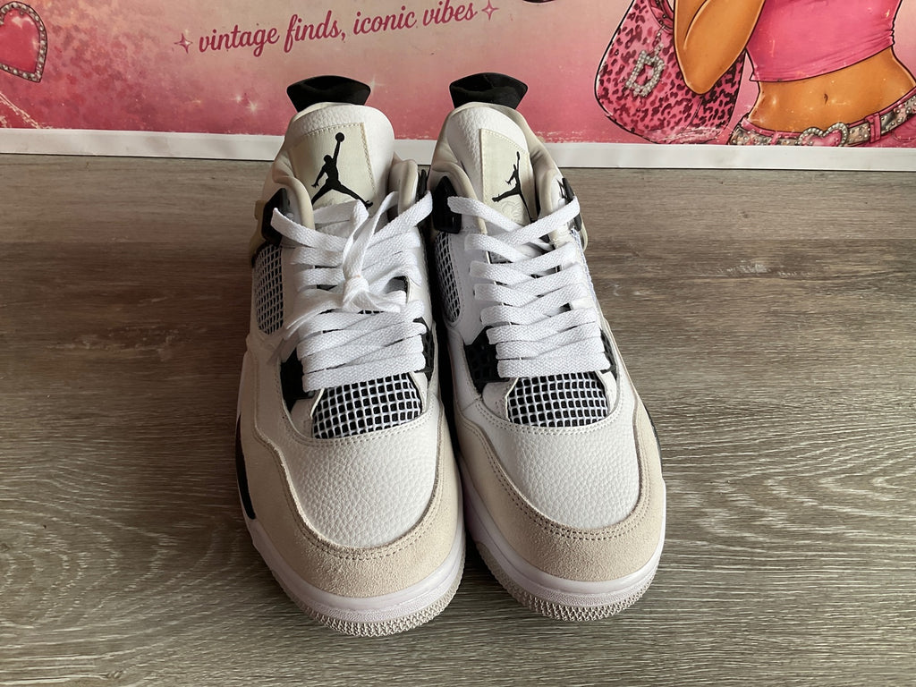 Jordan Air Jordan 4retro (Size 11)