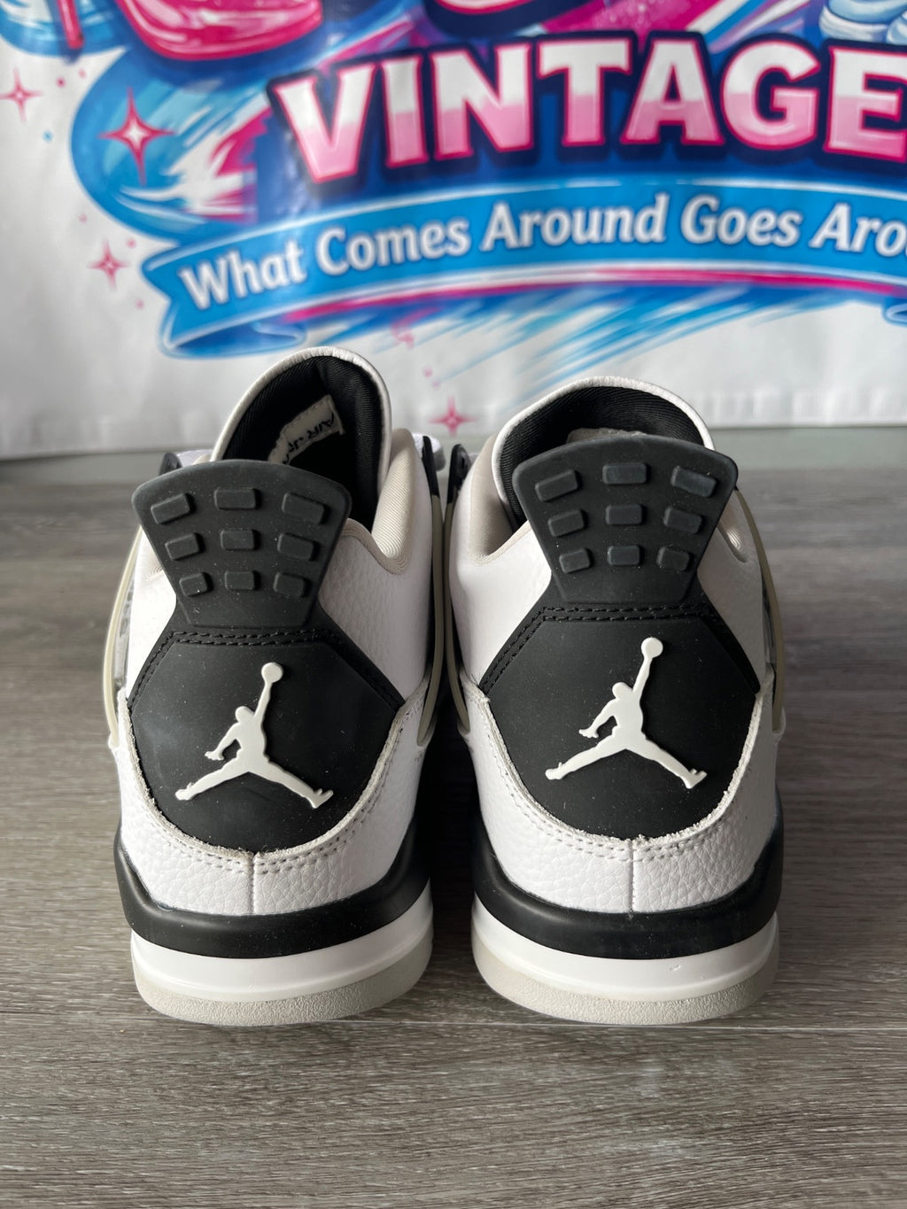 Nike Air Jordan 4 Retro (Size M9)