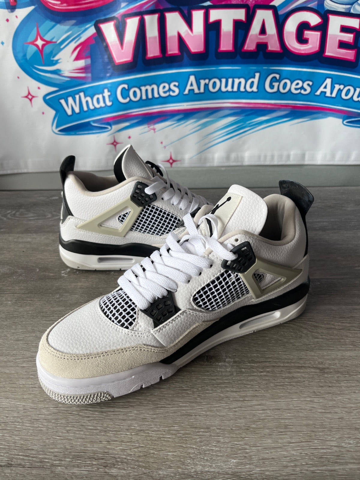 Nike Air Jordan 4 Retro (Size M9)