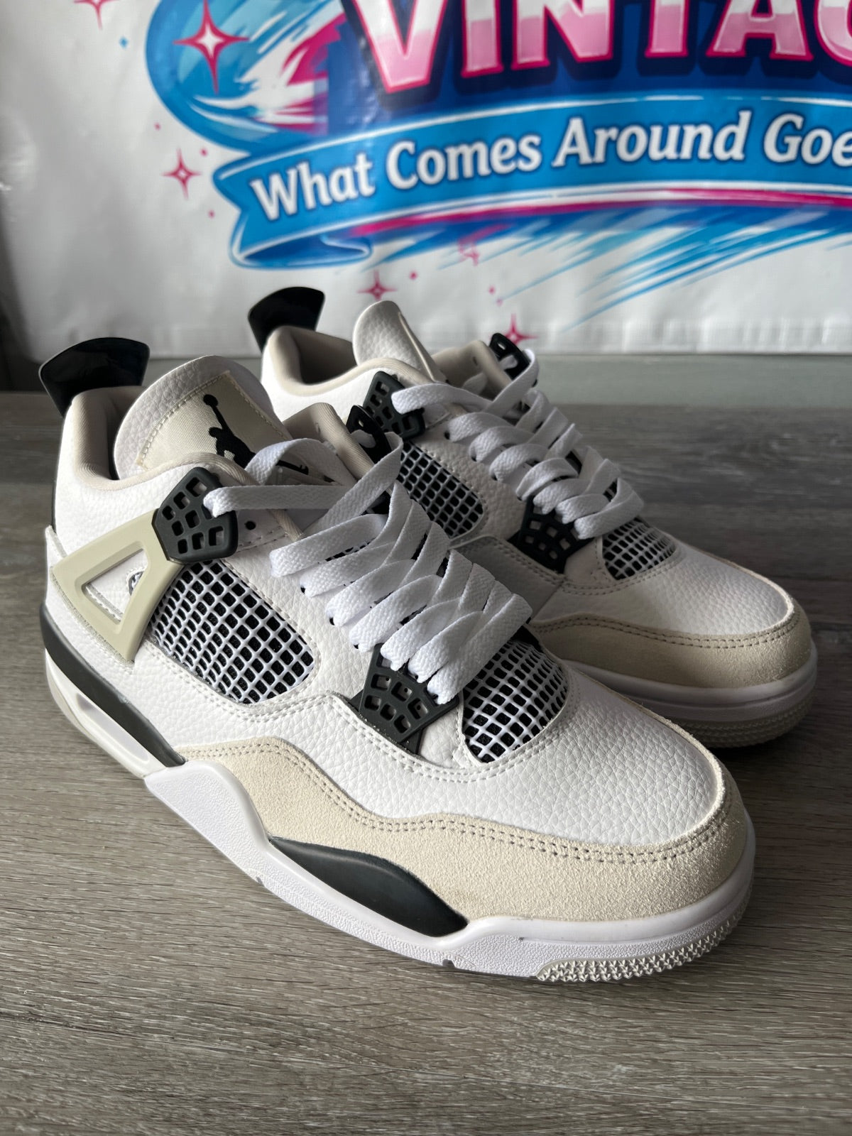 Nike Air Jordan 4 Retro (Size M9)