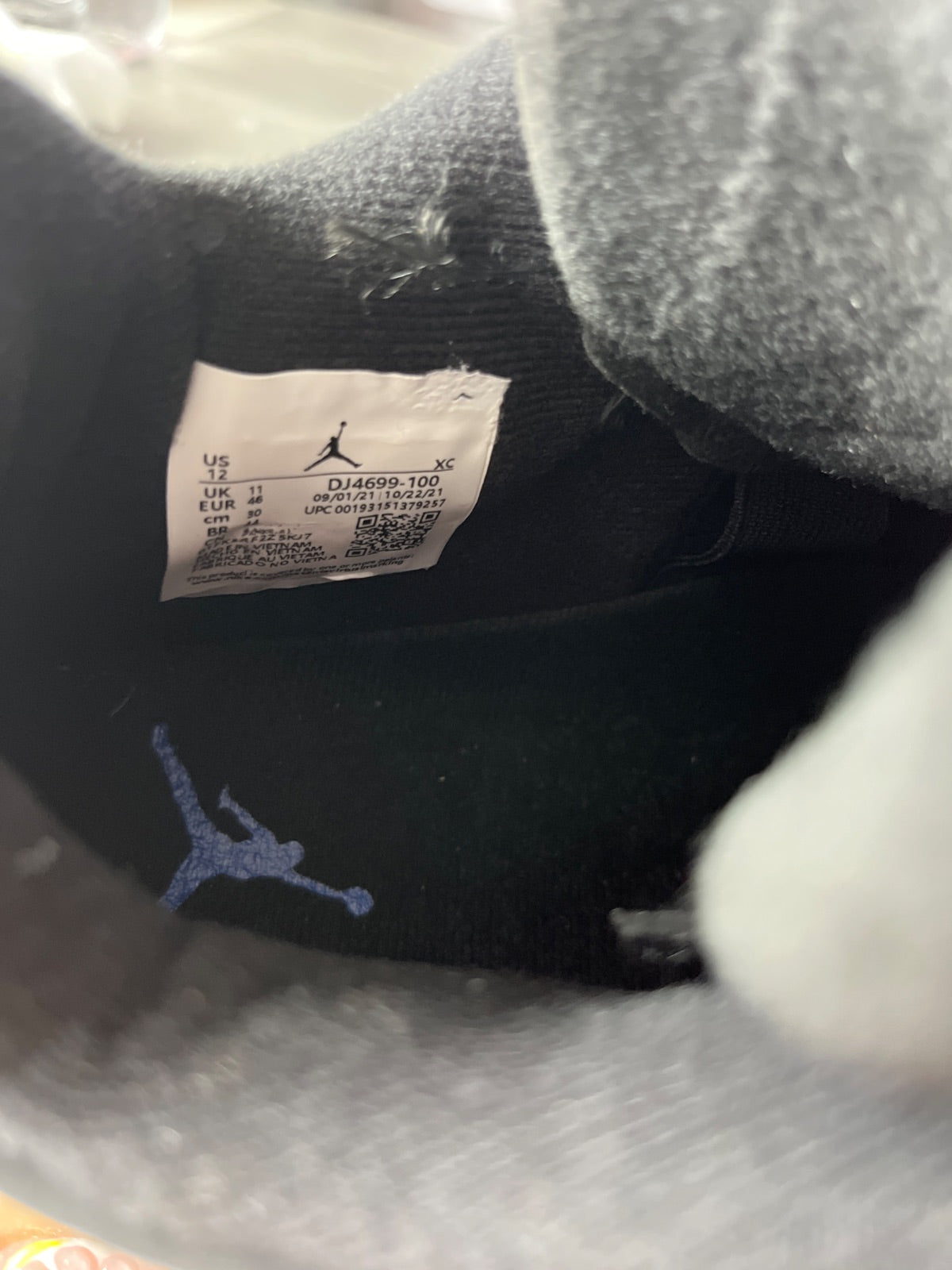 Nike Air Jordan 4 Retro (Size M12)