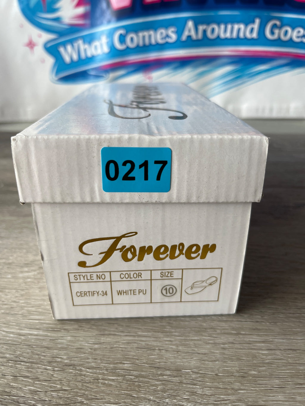 Forever White Flip Flops (Size 10)