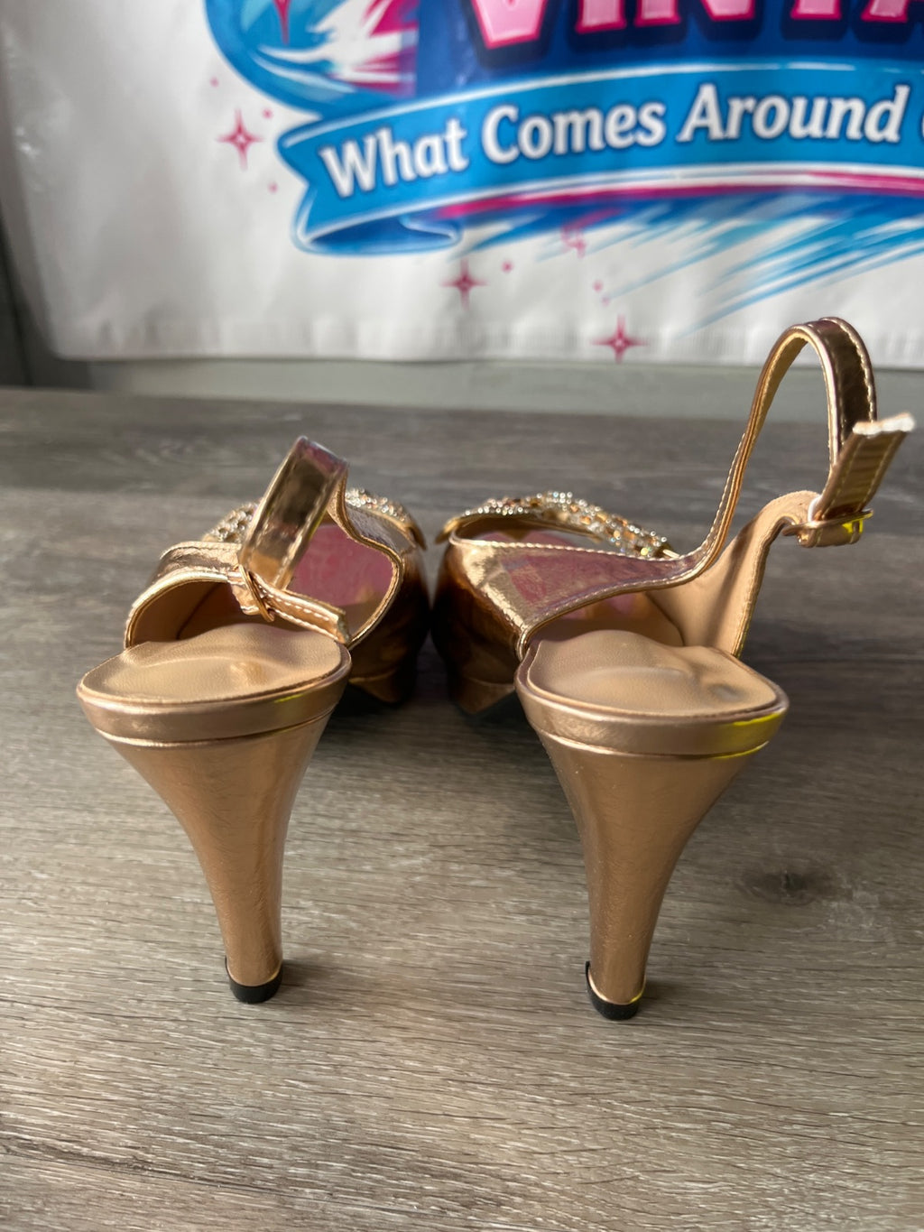 Unknown Gold Heel with Bow (Size W10)