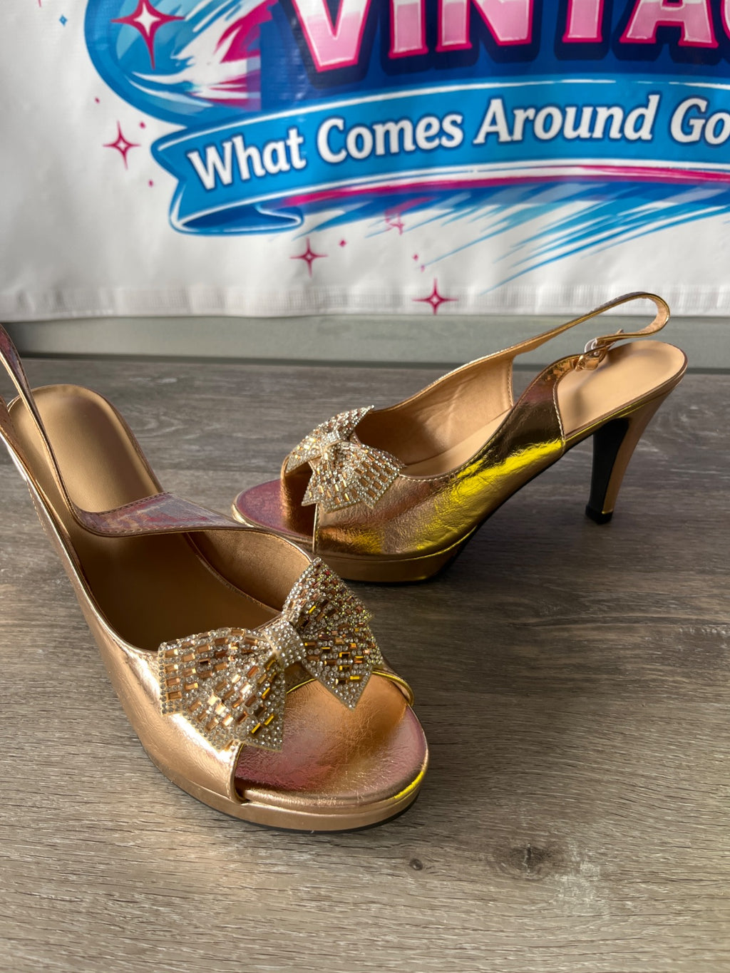 Unknown Gold Heel with Bow (Size W10)