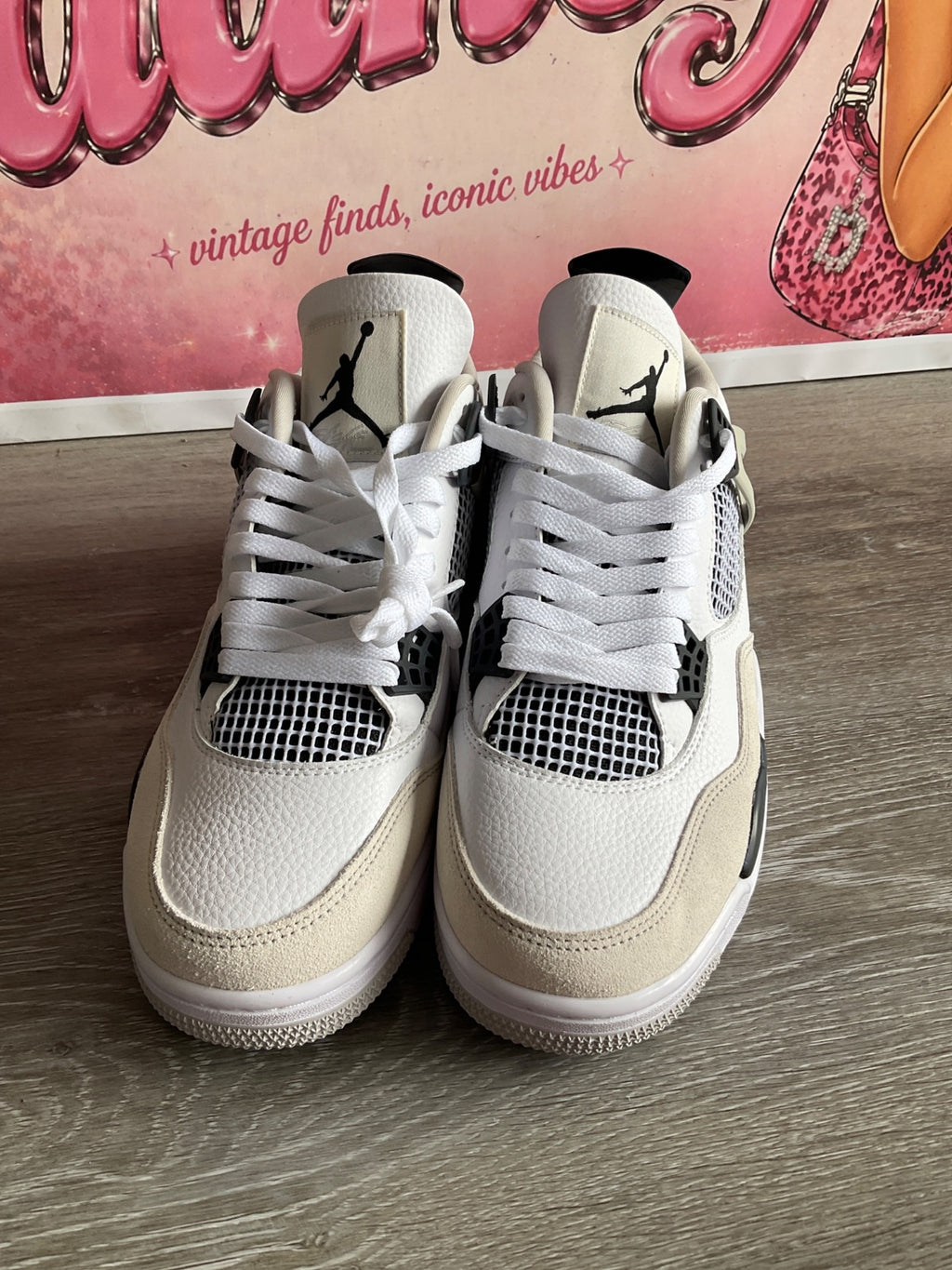 Air Jordan 4 Retro (Size M10.5)