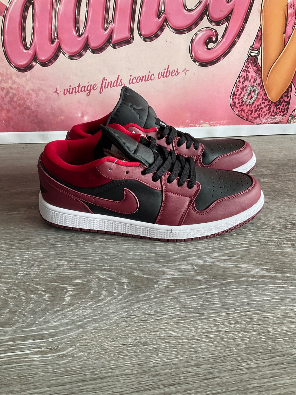 Air Jordan 1 Low (Size M11)