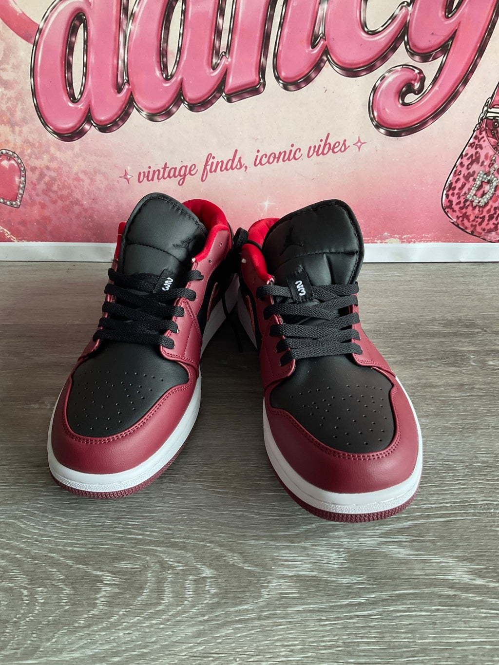 Air Jordan 1 Low (Size M11)