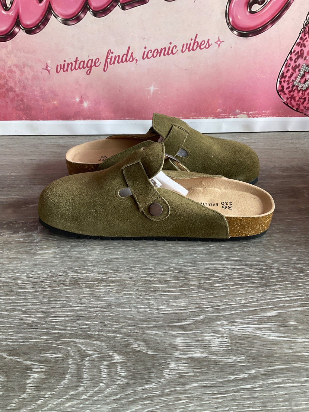 Evellyhootd Clogs (Size W5.5)