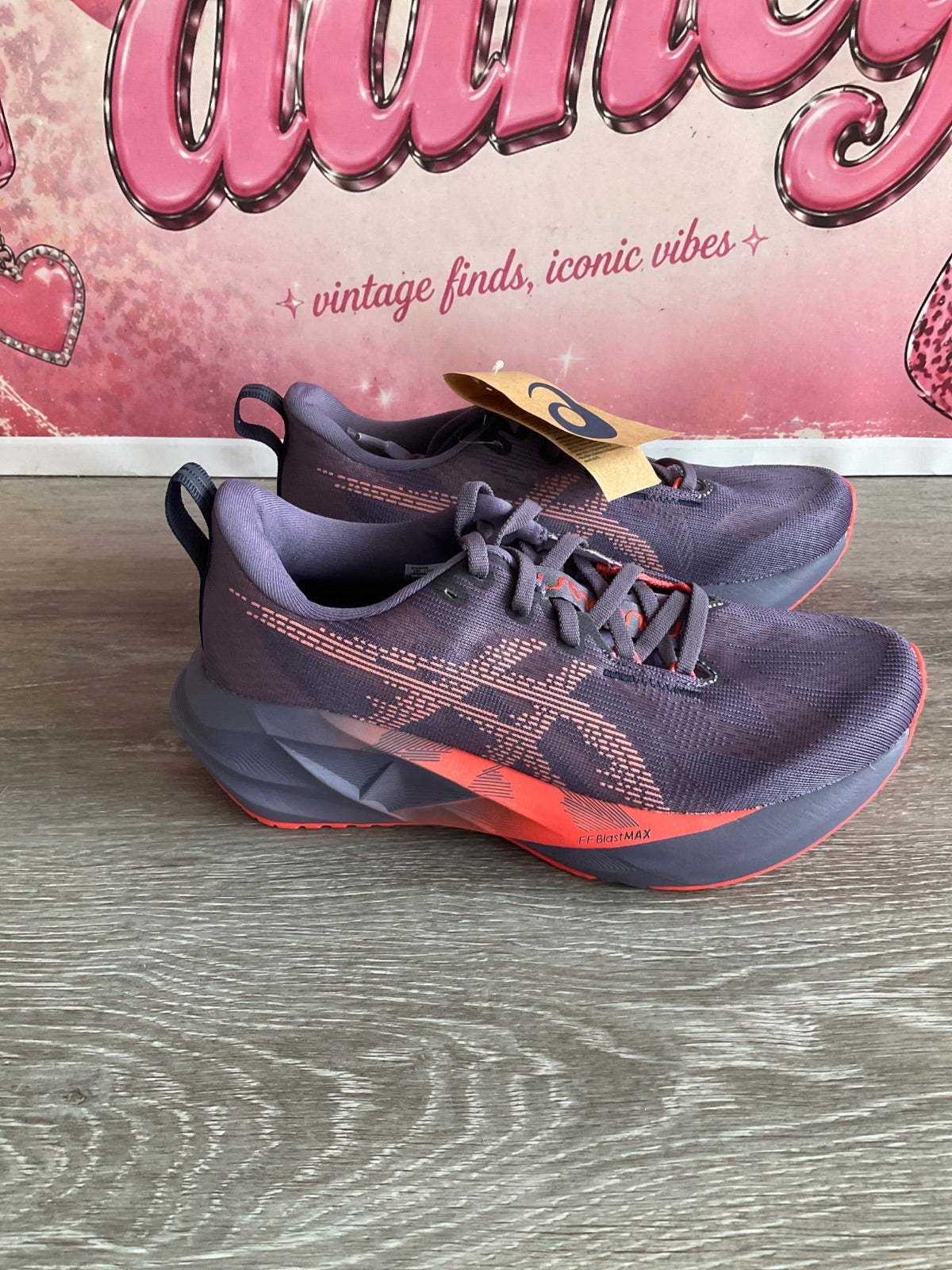 ASICS Novablast 5 (Size W7.5)