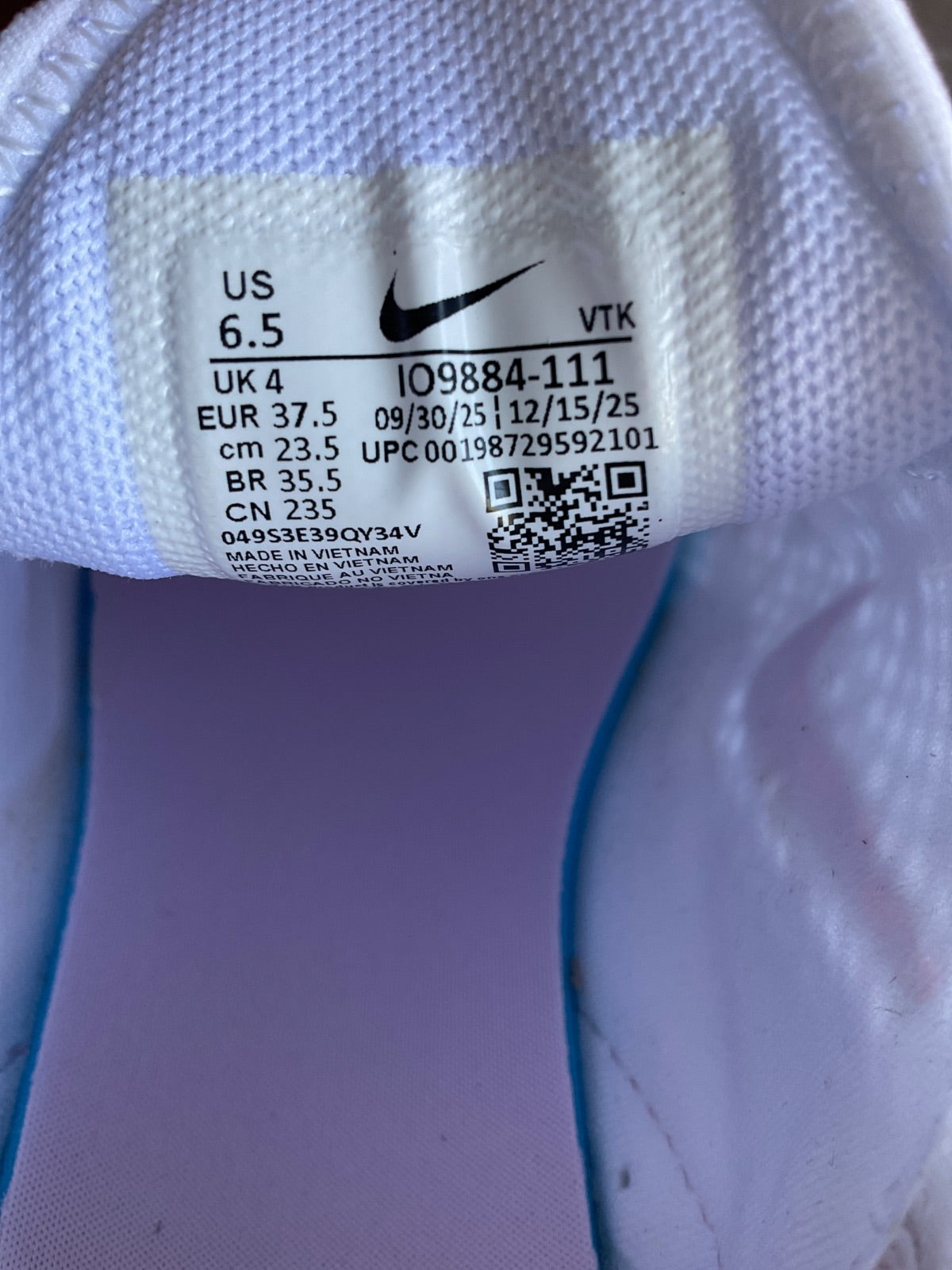 Nike W Air Max 270 Premium (Size W6.5)