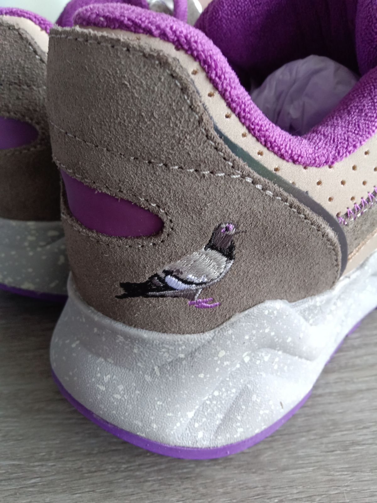 Mac Embroidered Sneaker (Men's US Size 9)