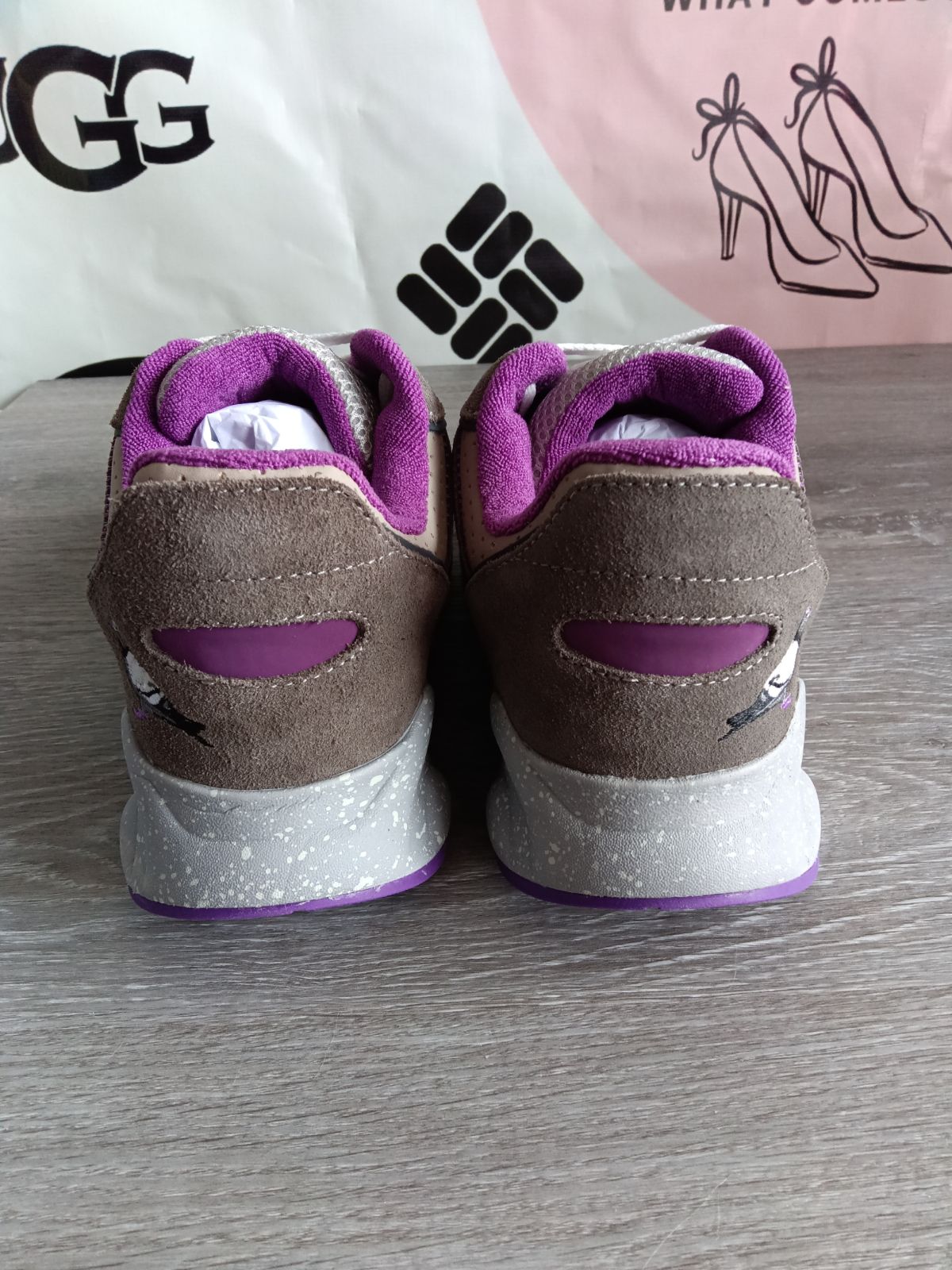 Mac Embroidered Sneaker (Men's US Size 9)