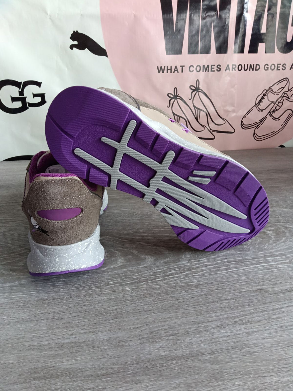 Mac Embroidered Sneaker (Men's US Size 9)