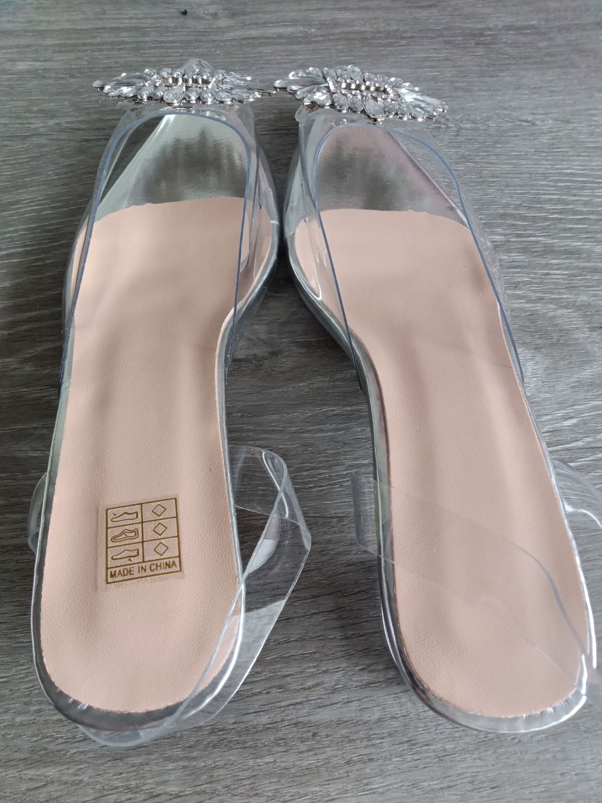 Clear Pendant Block Heel (Women's US Size 7.5)