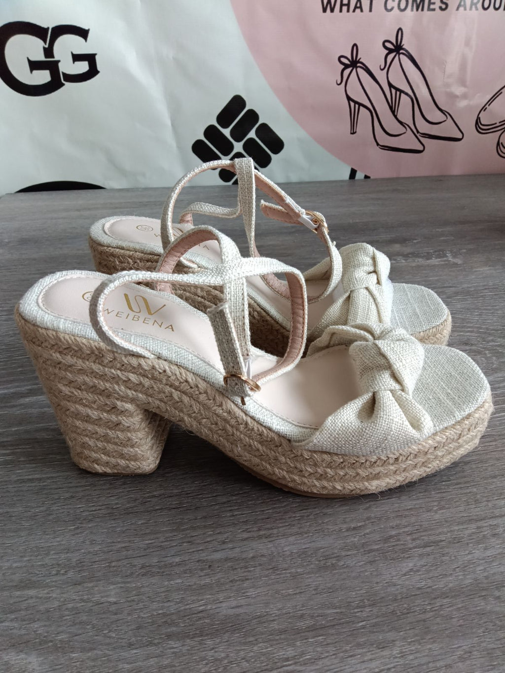 Weibena Woven Bow Heels (Women's US Size 5.5)